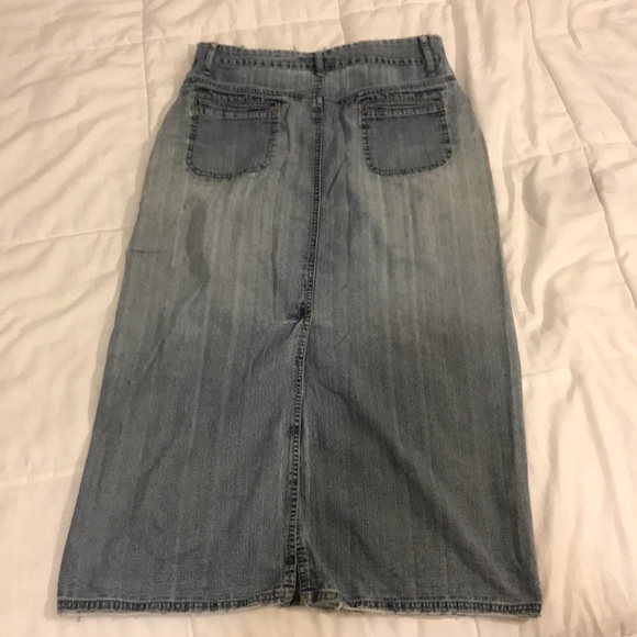 Cato Light-wash distressed Jean Skirt Size: 4 - Picture 2 of 2
